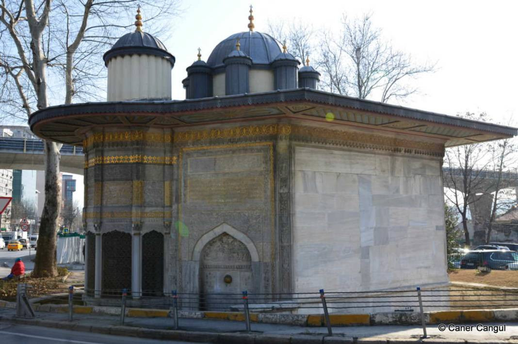 Binlerce İstanbullu her gün önünden geçiyor! İşte Saliha Sultan Çeşmesi’nin ilginç hikayesi - Resim: 27